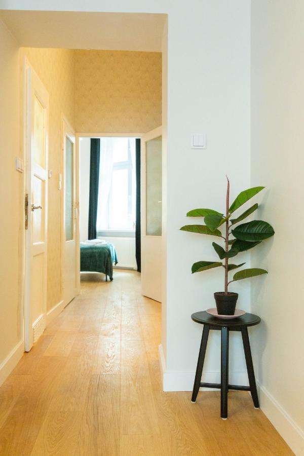 Glamorous And Brand New 2 Bedroom Cracovia Esterno foto