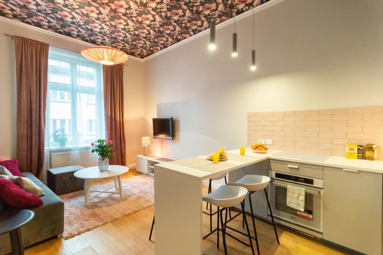 Glamorous And Brand New 2 Bedroom Cracovia Esterno foto